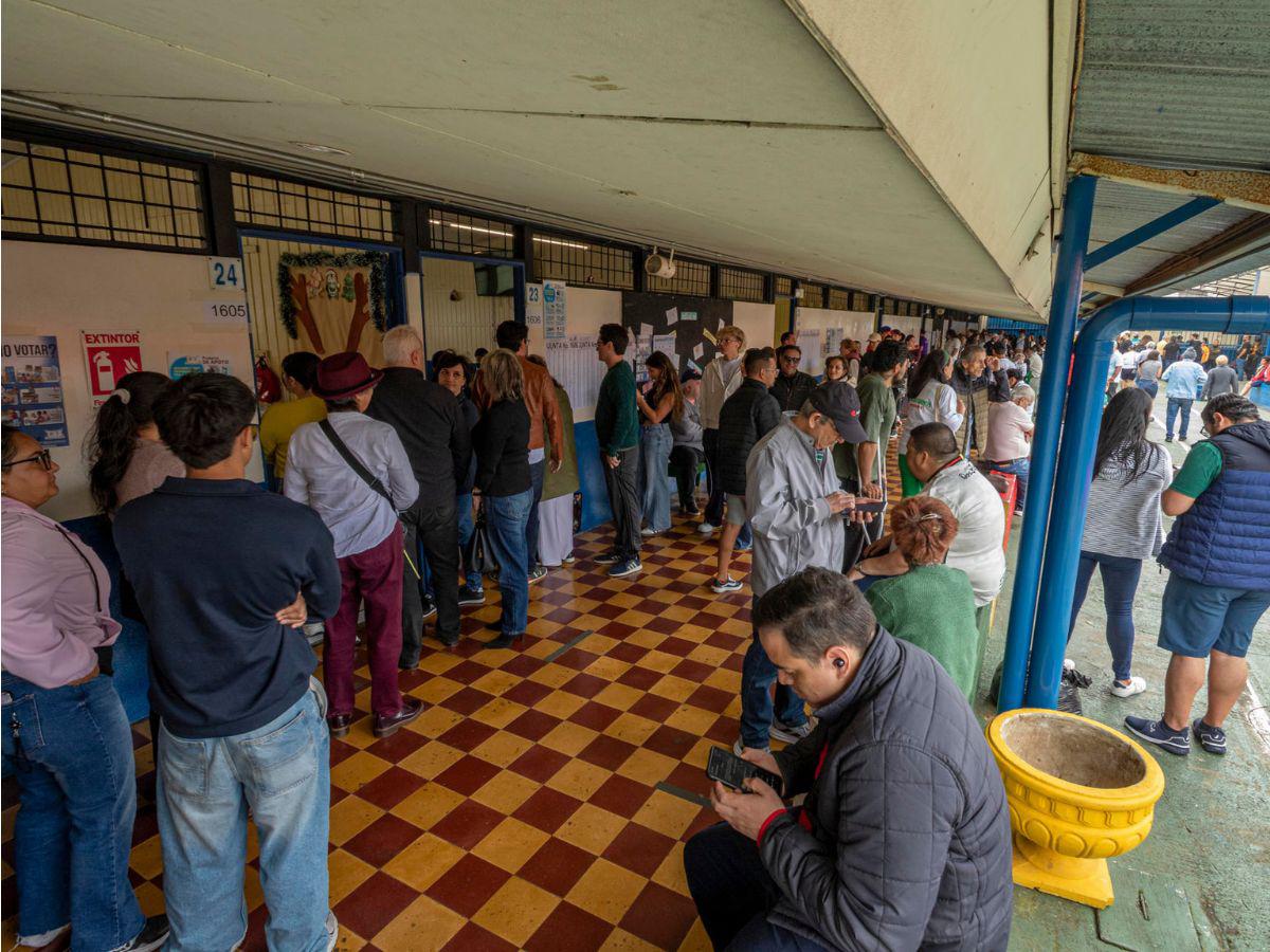 Con normalidad y sin incidentes: así avanzan las elecciones en Costa Rica