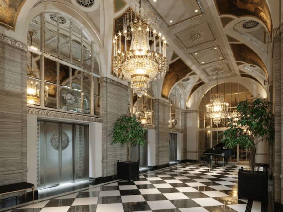 El hotel 5 estrellas al que habría enviado Trump a JOH tras ser indultado ¿Cuánto pagó?