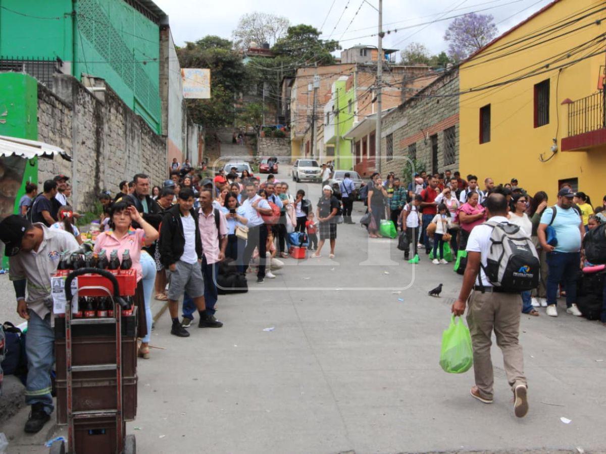 Éxodo de capitalinos llena las estaciones de buses para disfrutar la Semana Santa