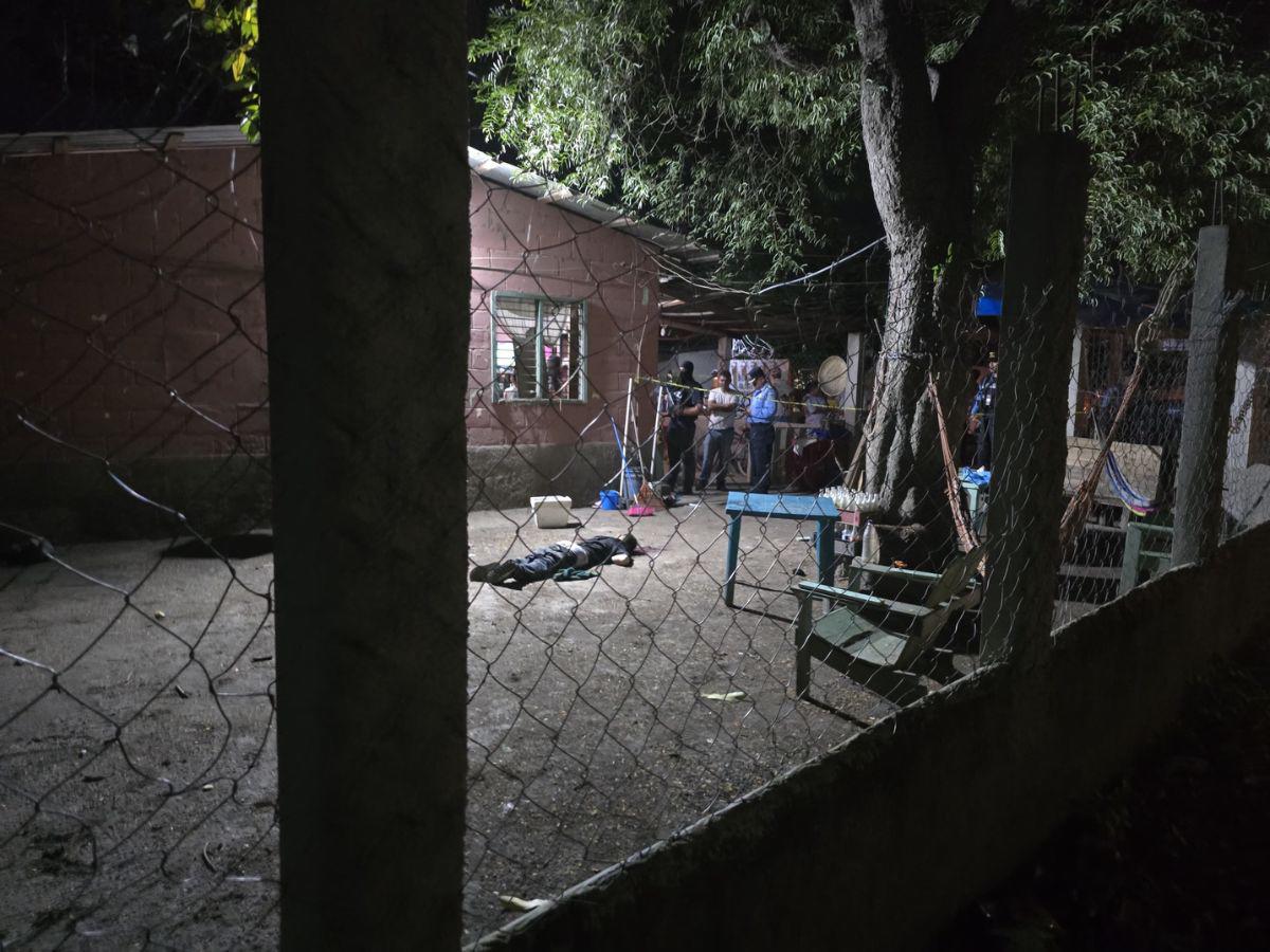 Lo asesinaron de varios impactos de bala en la cabeza: Nery Reyes quedó tendido en su patio
