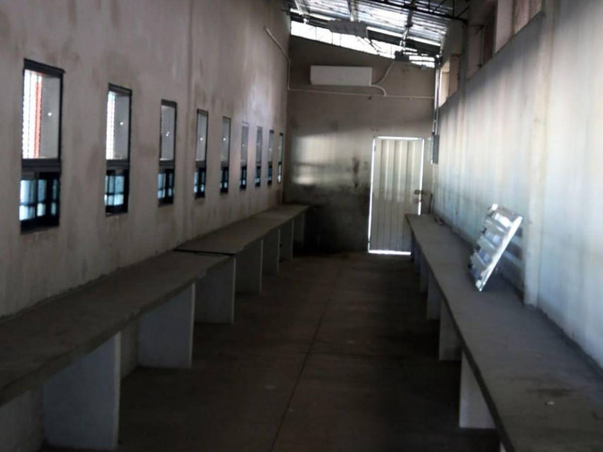 Desolada y sin avances: así luce la abandonada terminal de buses de Perisur