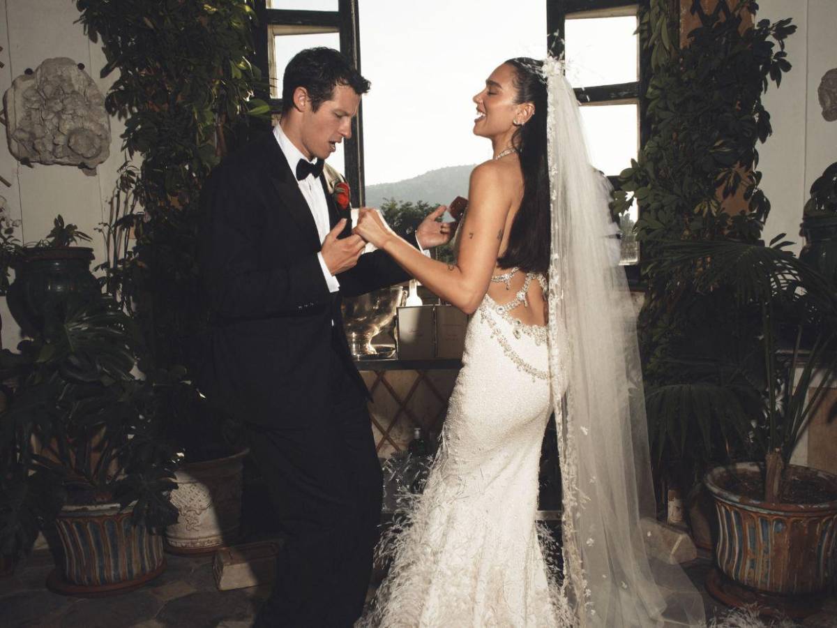 Callum Turner habla por primera vez sobre su boda con Dua Lipa