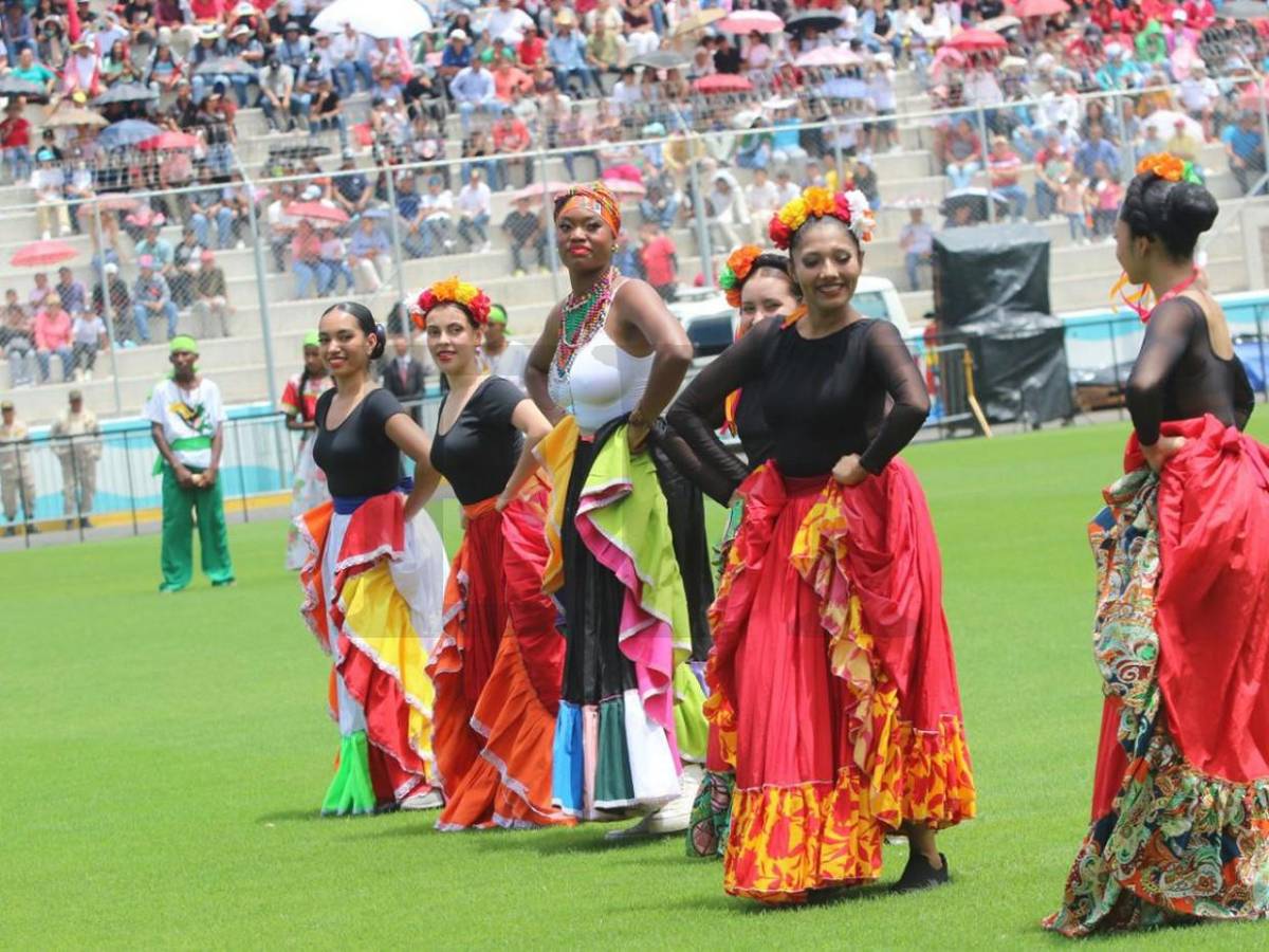 Danzas garífunas y lencas: así estuvo el show cultural de los desfiles patrios 2025