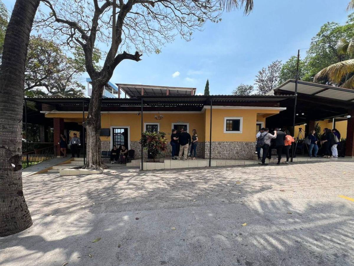 Queríamos que sobreviviera: El último adiós a la periodista Mariela Flores