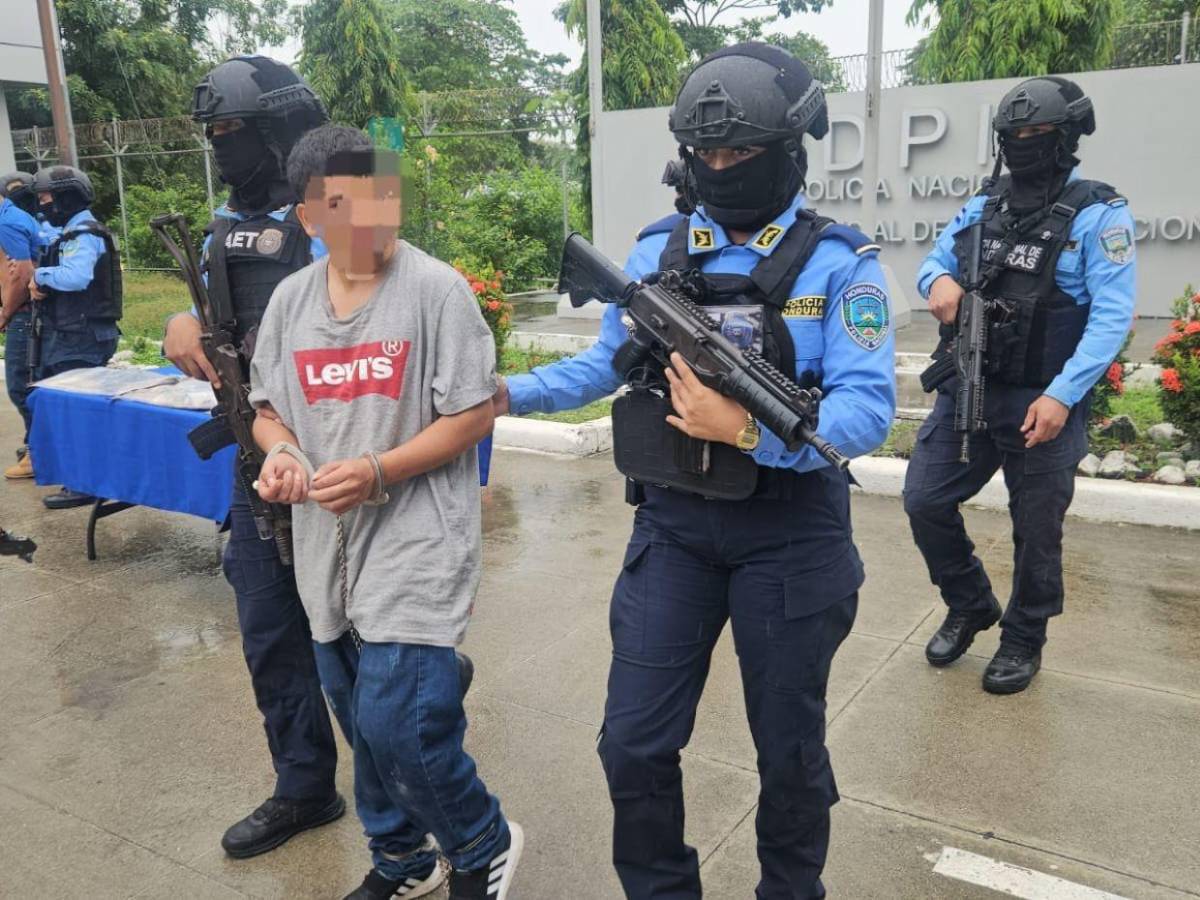Encadenados de pies a manos: “Ready” y “El Chino”, terroristas de la MS-13 capturados en Choloma