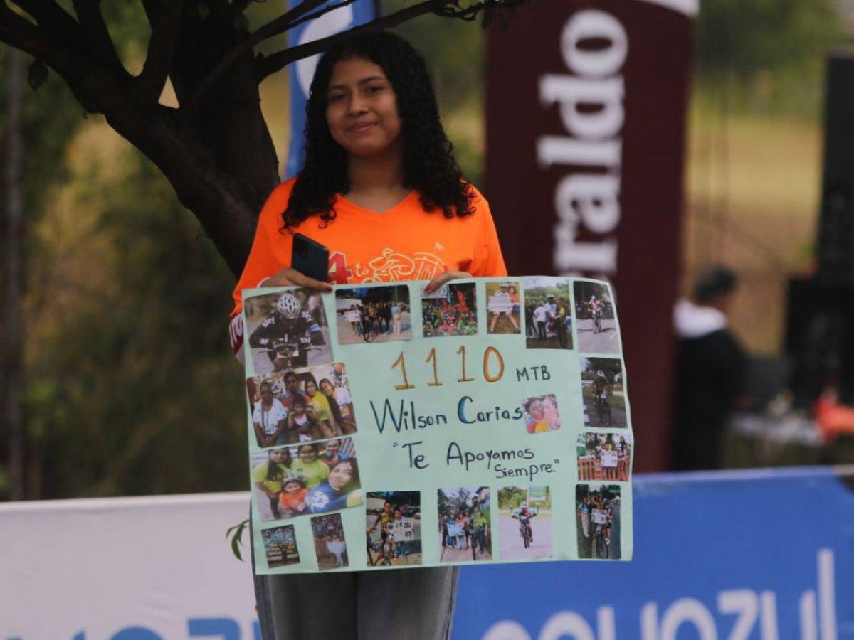 Caídas, alegría y pasión: así se vivió la decimocuarta edición de la Vuelta Ciclística EL HERALDO