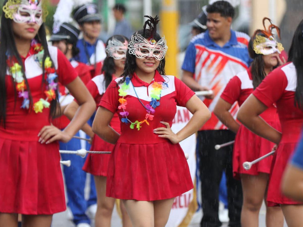 Tegucigalpa celebra 447 años con carnaval, música y alegría: así se vive el ambiente