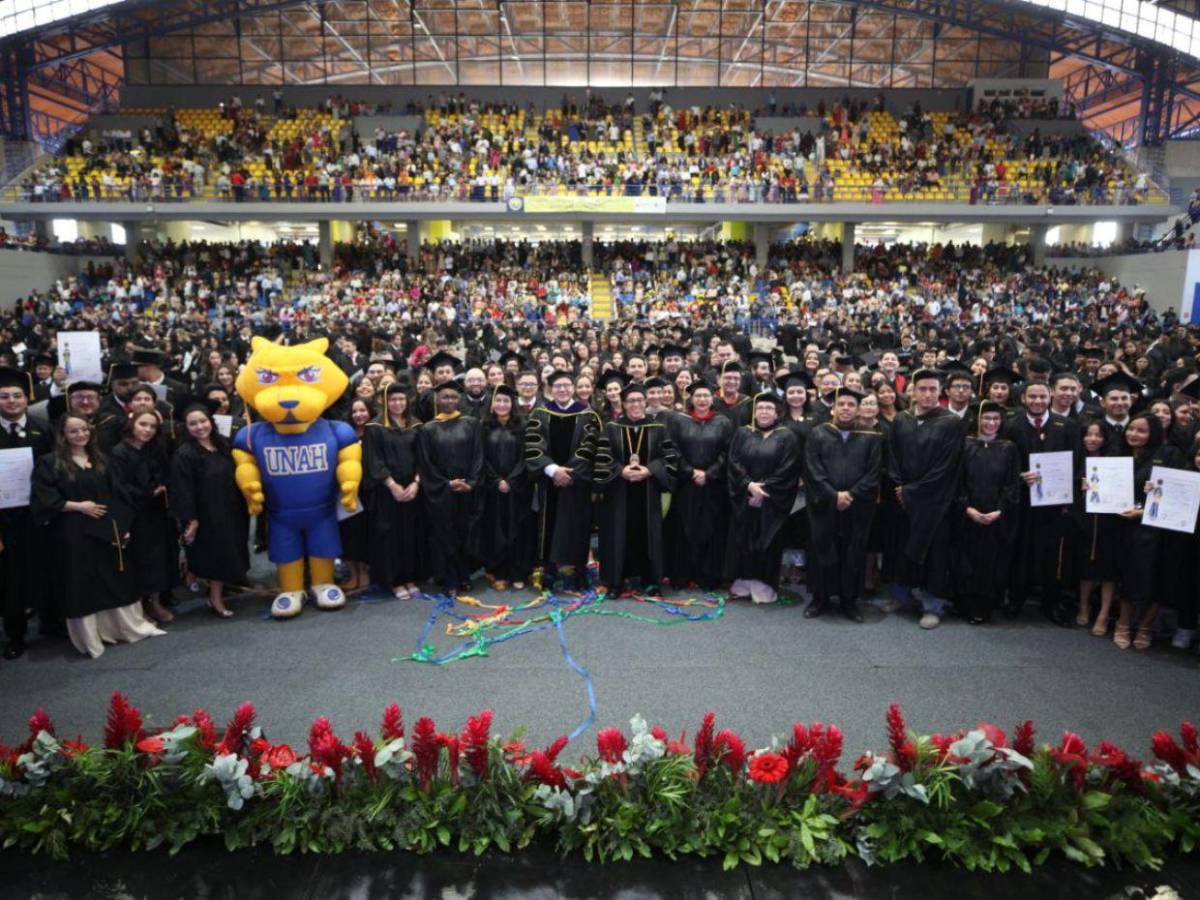 La UNAH celebra graduaciones de nuevos profesionales para Honduras