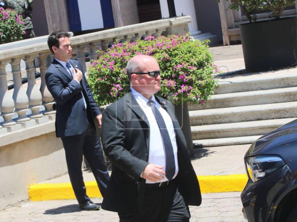 Bajo fuerte blindaje: Kristi Noem y Nasry Asfura se reunieron en Casa Presidencial