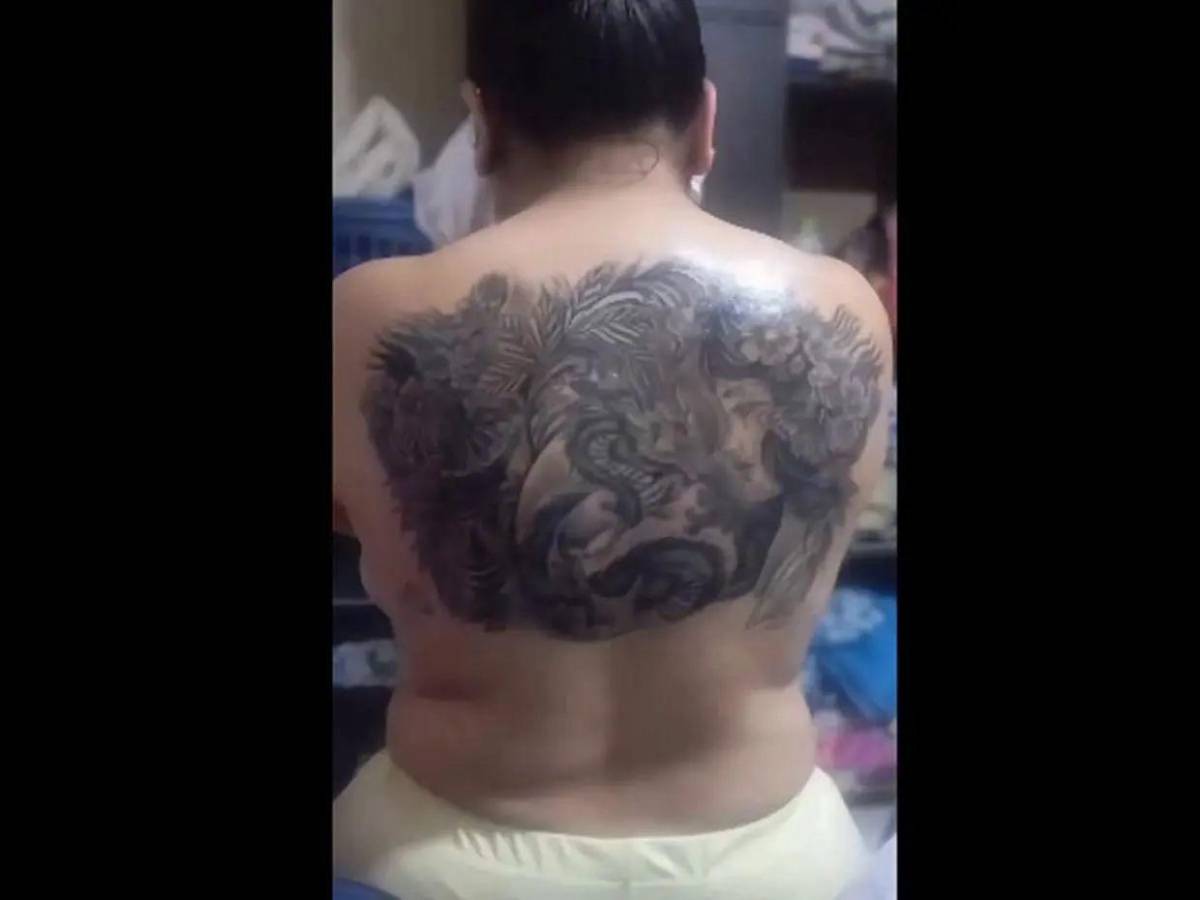 A Yenifer Valencia la sedaron para no sentir dolor durante el tatuaje y murió en Colombia