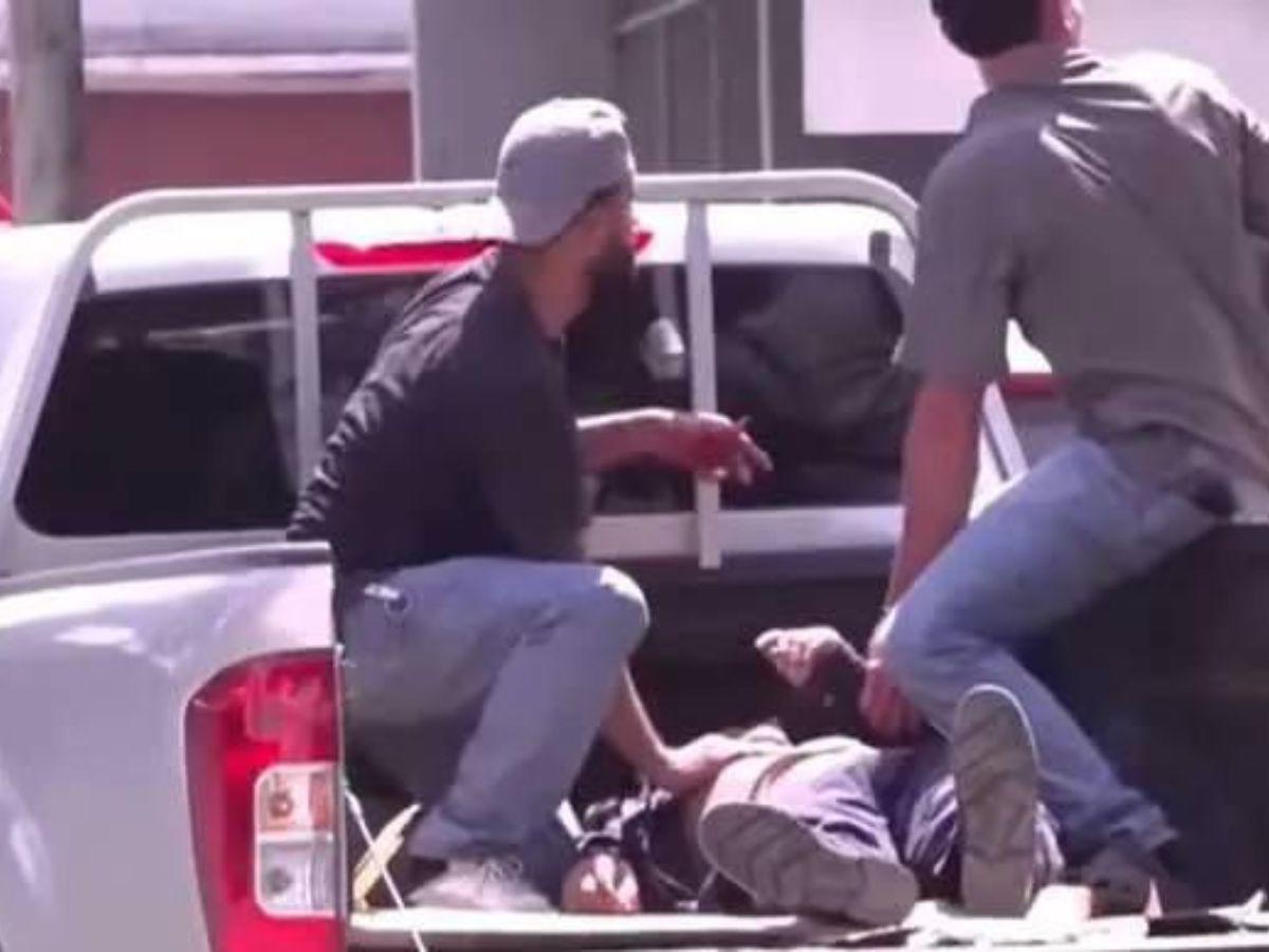 Con oxígeno y una sonda: así se encuentra el guardia que fue tiroteado por asaltantes vestidos de médicos