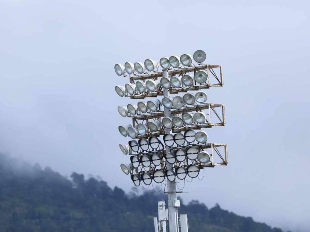 Además, la iluminación deberá ser revisada para un óptimo funcionamiento para ambos encuentros.