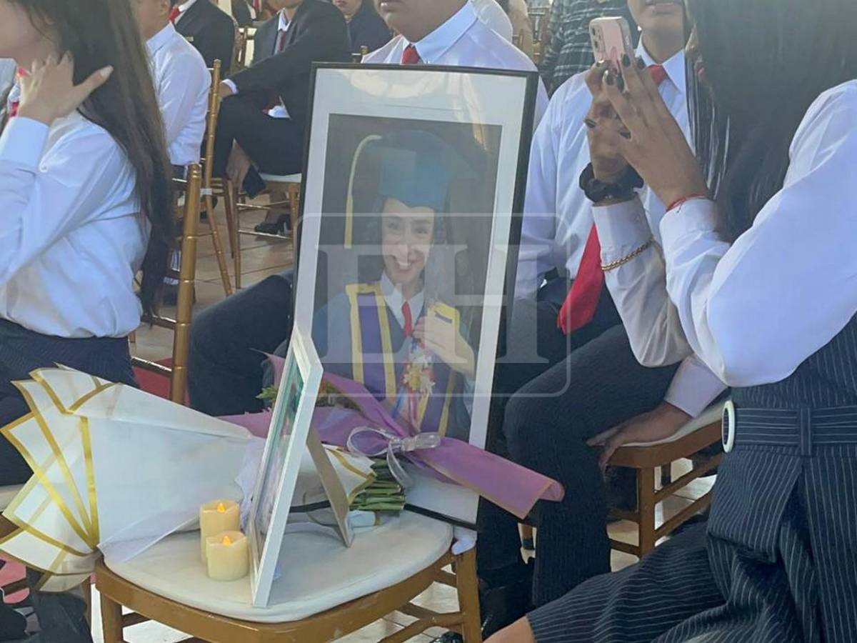 Sueño cumplido: entregan título a padres de Emily Torres, estudiante del Cultura Nacional School