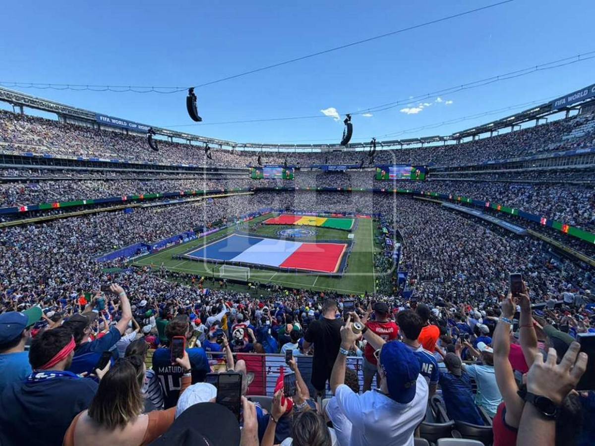 Francia y Senegal pintan de fiesta el MetLife Stadium en un vibrante choque mundialista