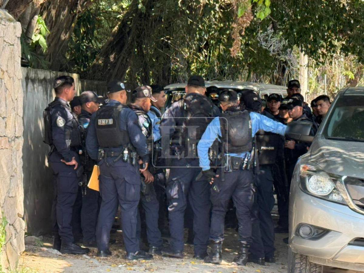 Retiran de la morgue cuerpo del policía muerto en enfrentamiento en La Masica