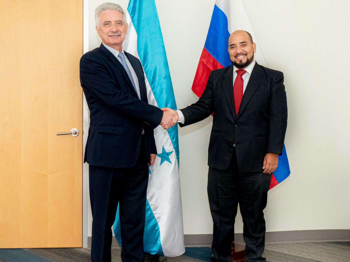 Rusia ofrece becas completas a estudiantes hondureños