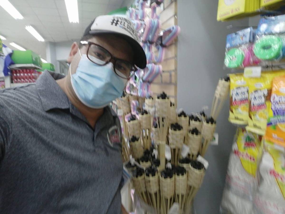 Cuánto gana Miguel Briceño, funcionario que pidió quitar la personería jurídica a iglesias