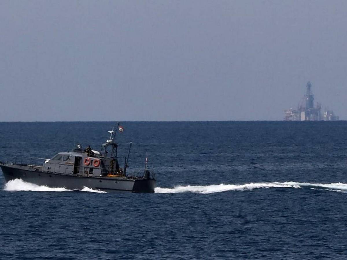 Un barco con 60 personas a bordo se hundió frente a las costas de Líbano