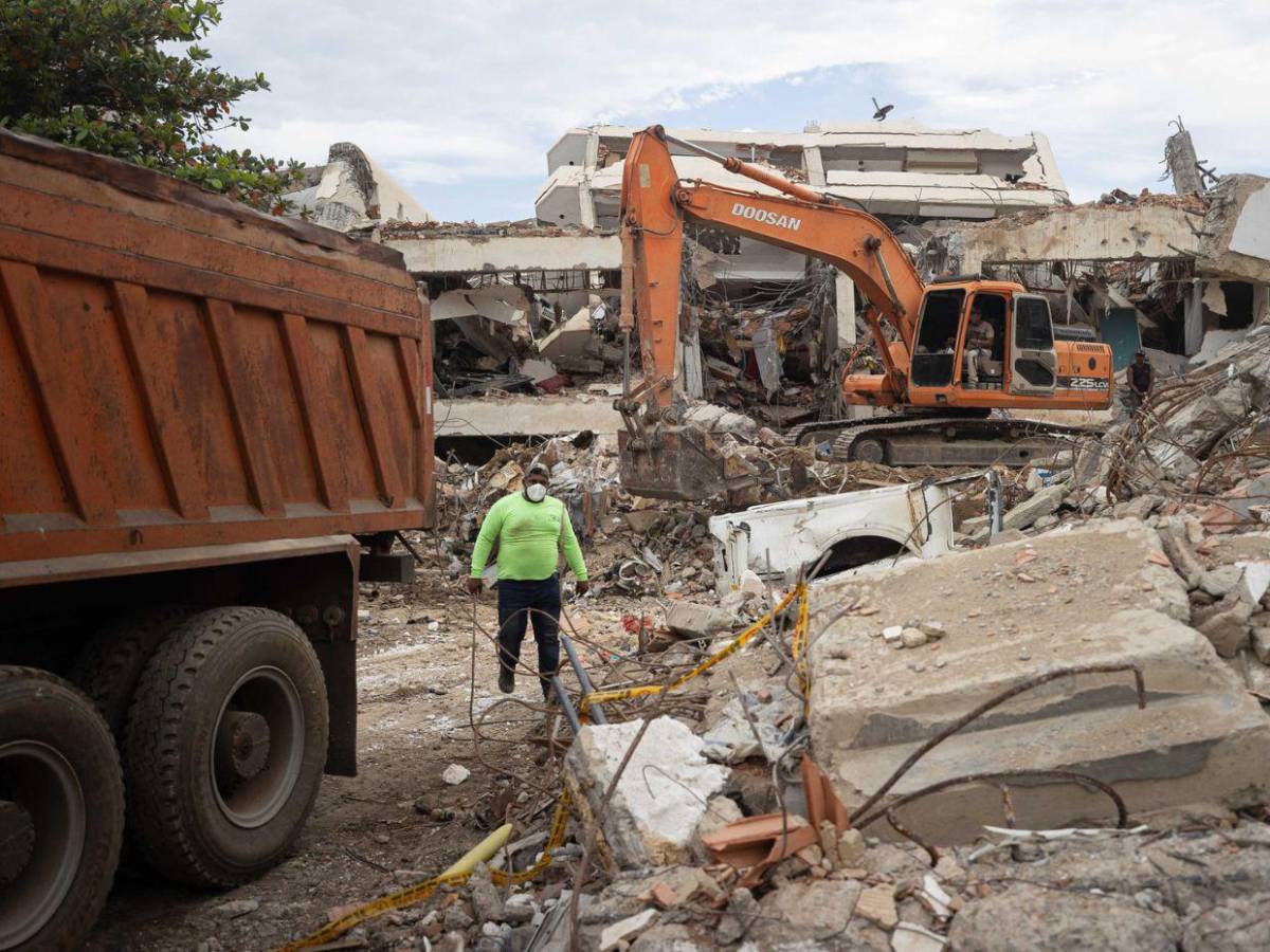 FOTOS: Más de 1,2 millones de toneladas de escombros complican reconstrucción en Venezuela