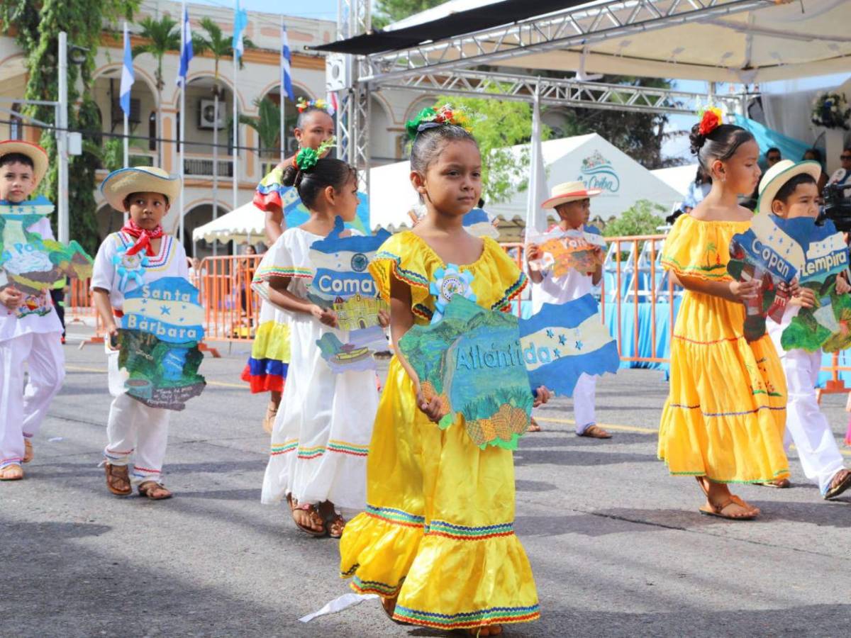 Vibrantes colores, ritmo y bailes: así vive La Ceiba las fiestas patrias