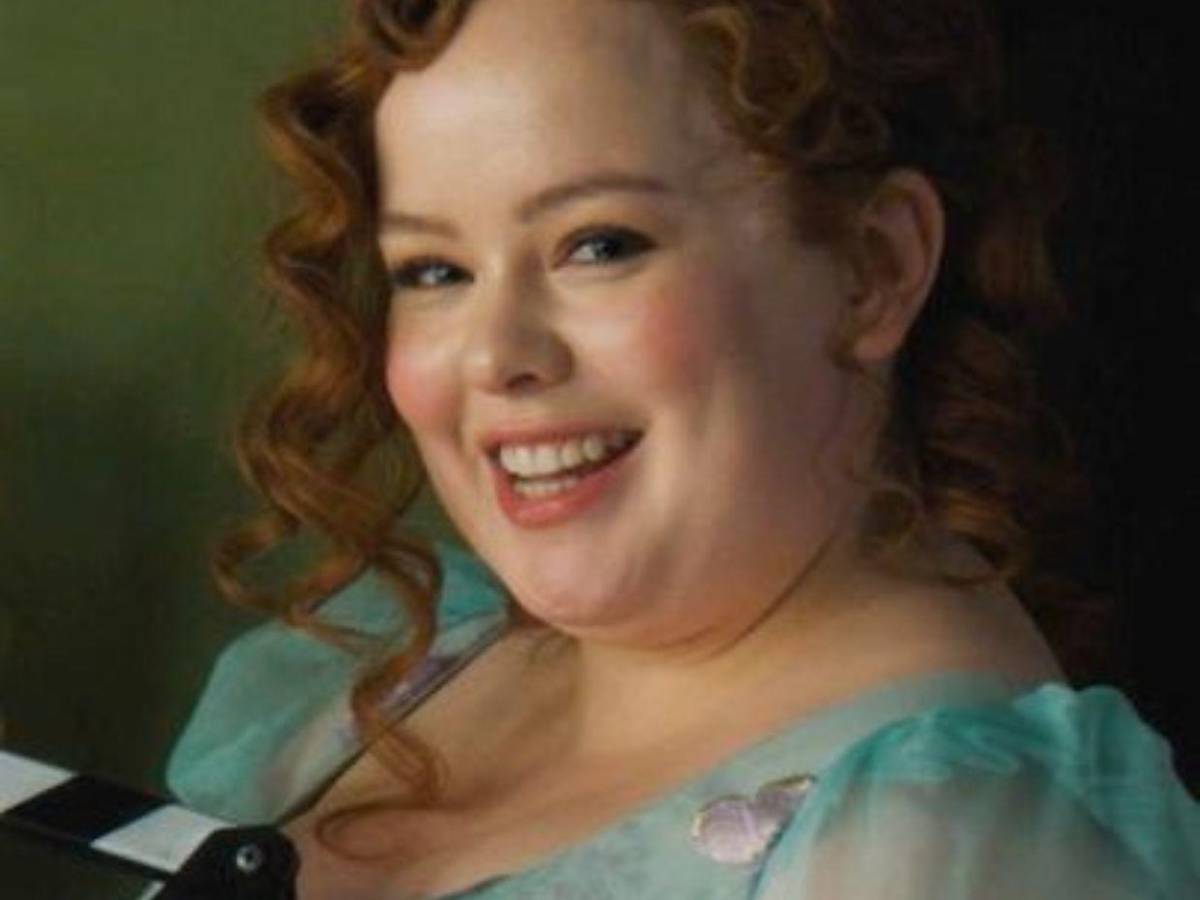 Nicola Coughlan se aleja de su papel protagónico en Bridgerton