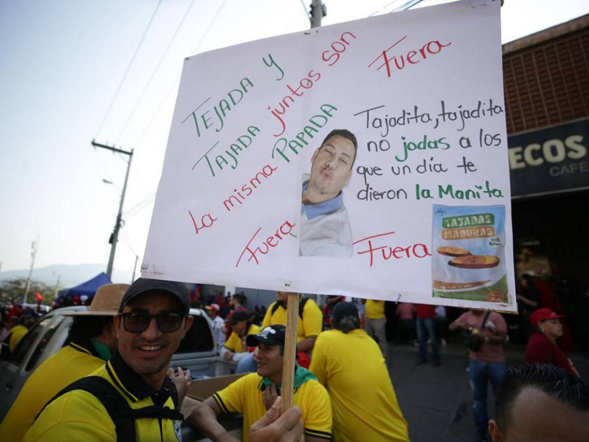 Con retrasos y politizada, inicia marcha del Día del Trabajador en Tegucigalpa