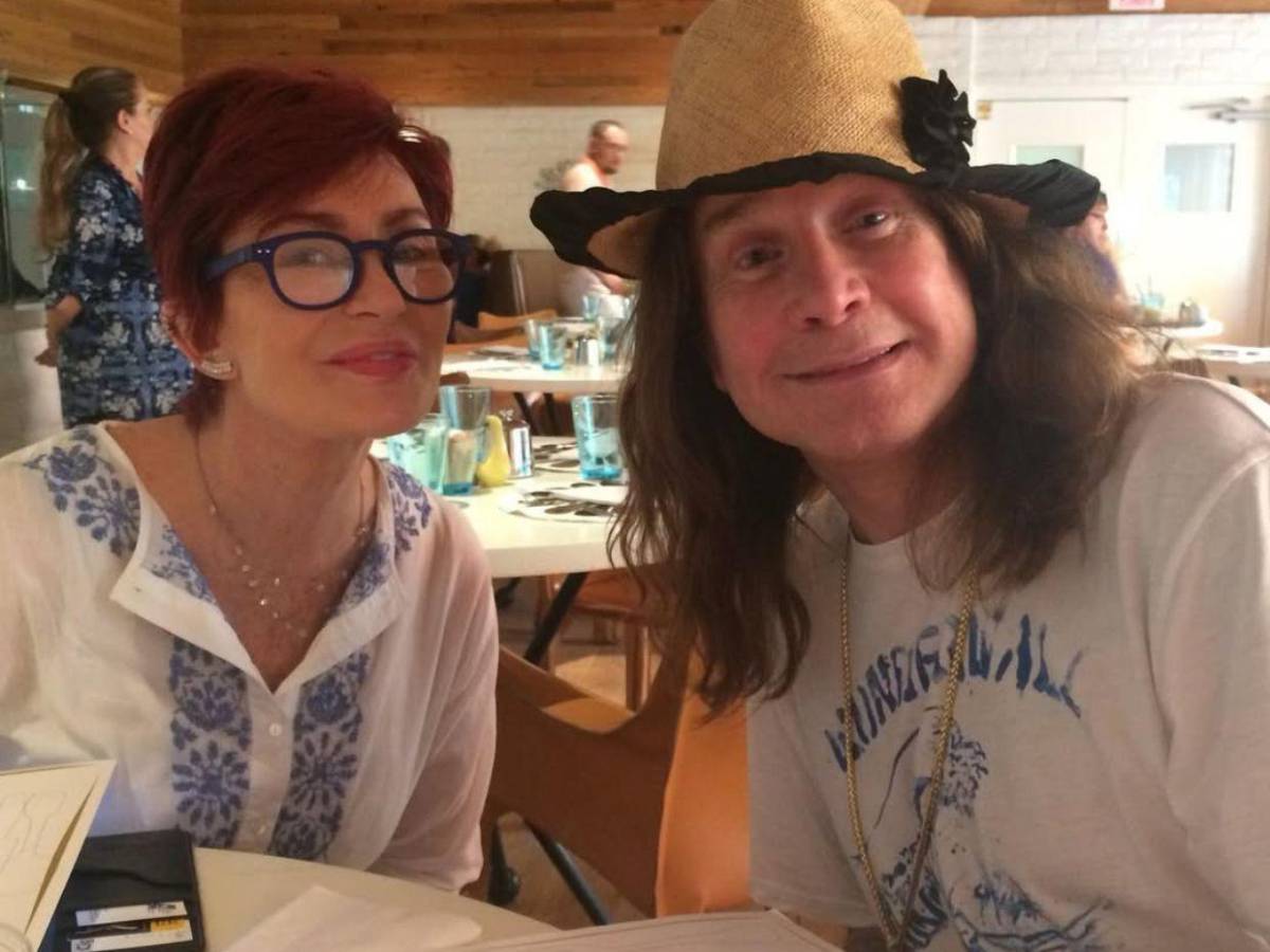 Adicciones, violencia y lealtad: la historia de amor de Ozzy y Sharon Osbourne