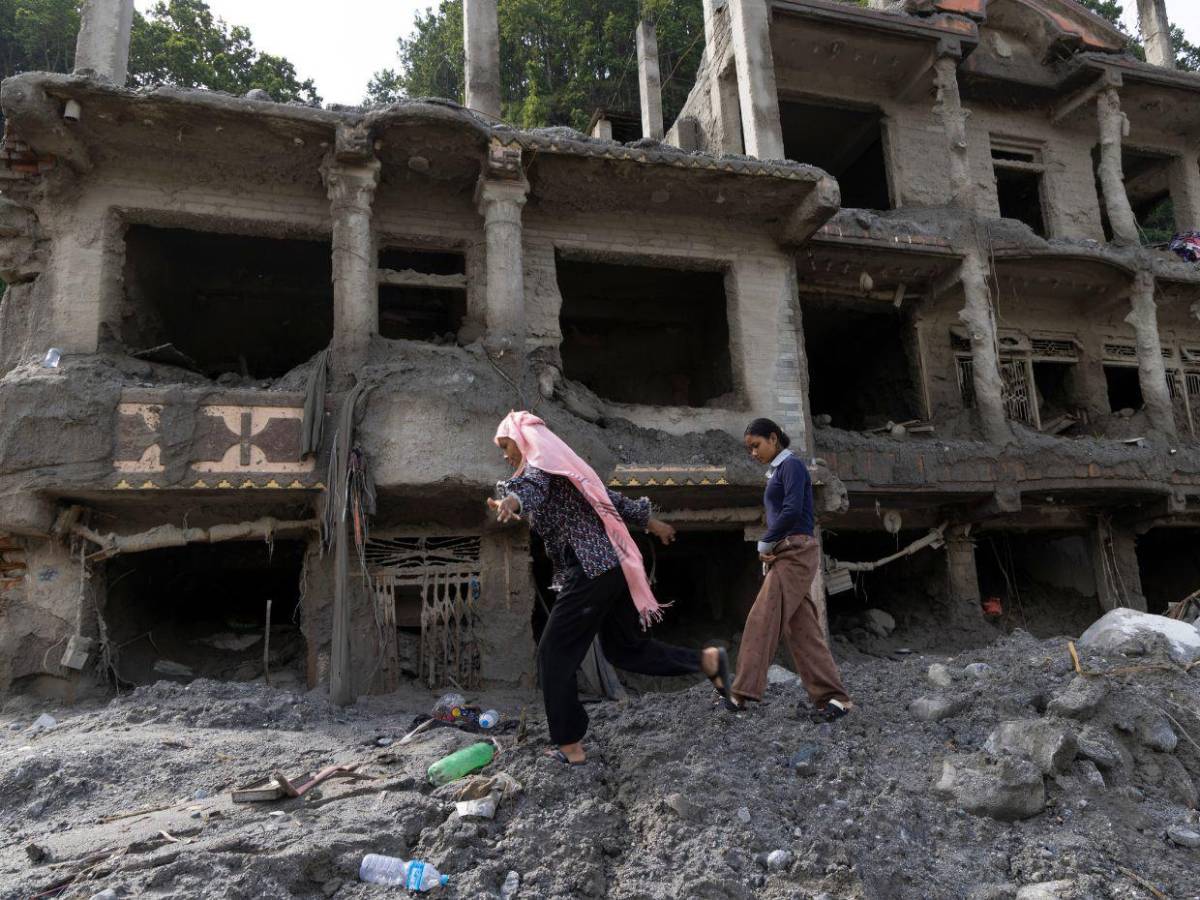 Nepal necesita $4,740 millones para reconstrucción tras la riada, según sus cálculos