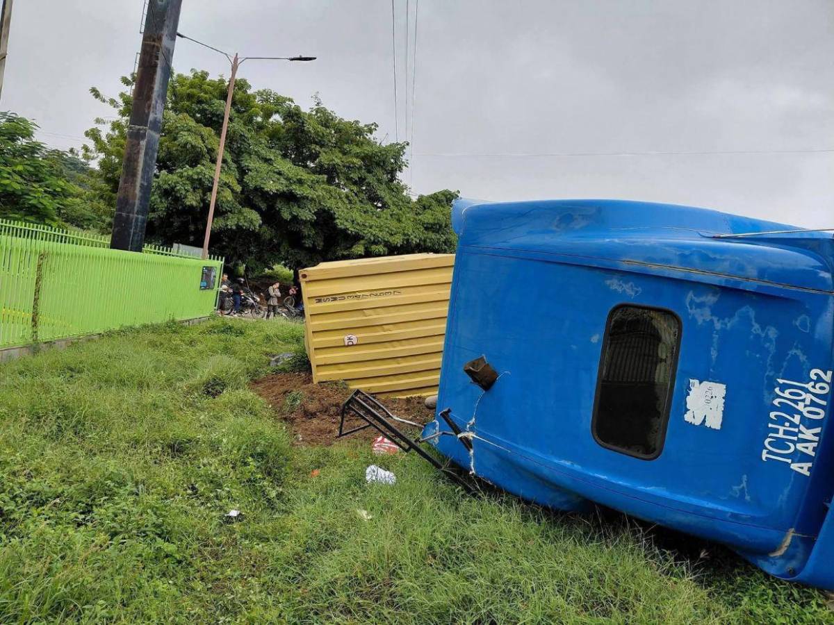 Imágenes del trágico accidente donde una mujer murió aplastada por un contenedor