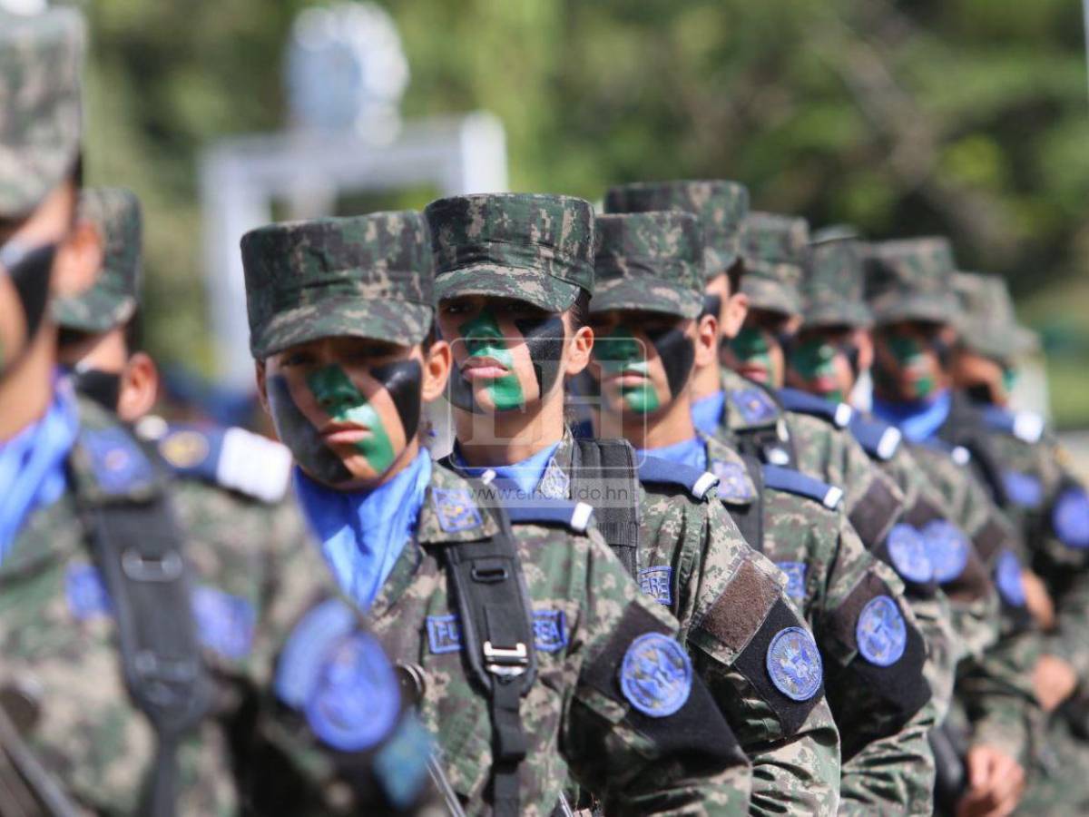 Así se desarrolla la ceremonia de traspaso de mando de las FF AA