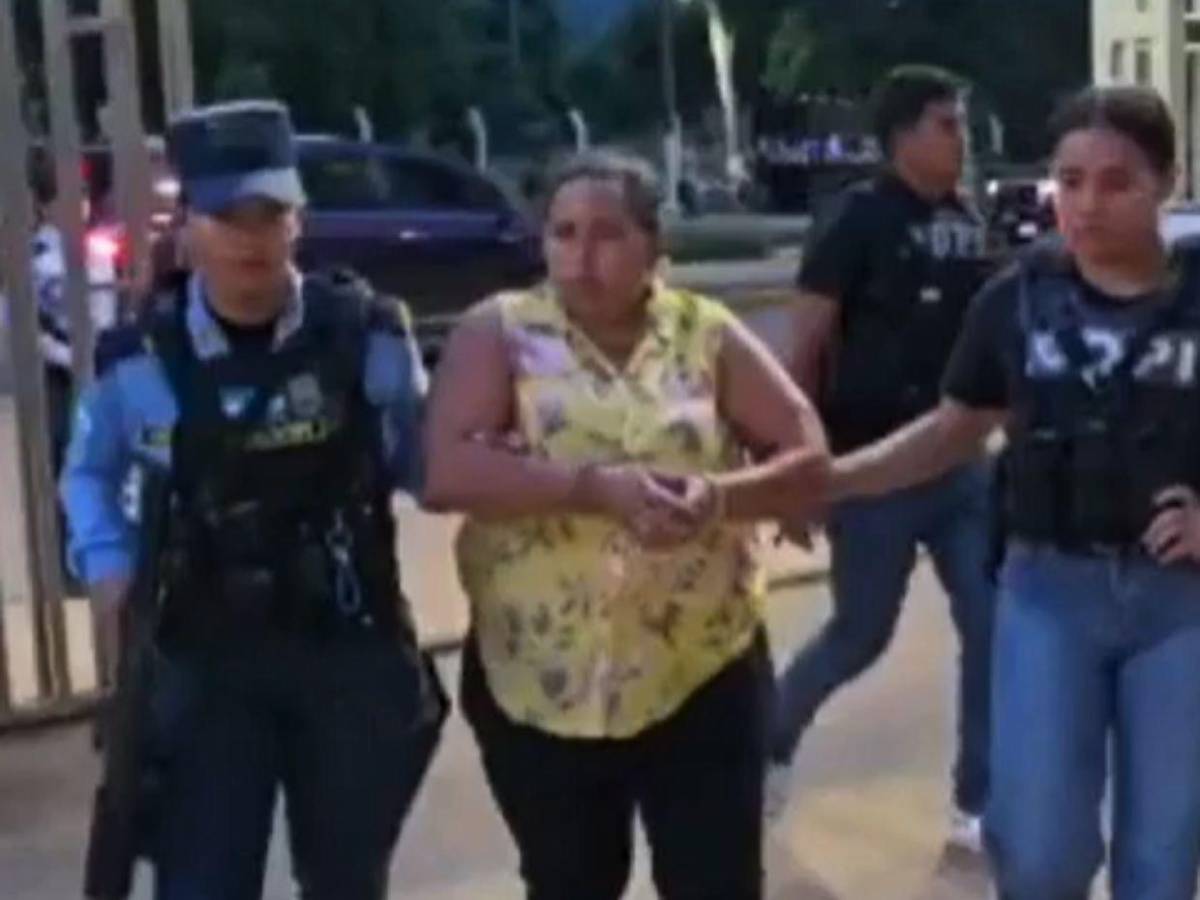 Ofrecía a sus hijas por una cuota mensual: madre acusada queda en libertad