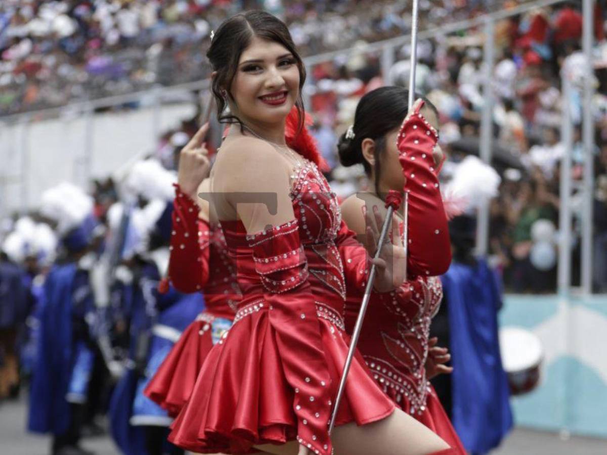 Alejandra Borjas Cubas, el encantador rostro del Hibueras en los desfiles 2025