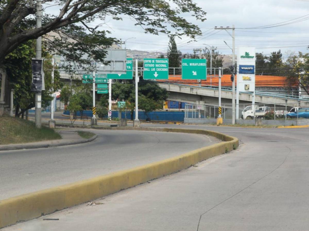 Bulevares libres y negocios cerrados: así amanece la capital este 1 de enero