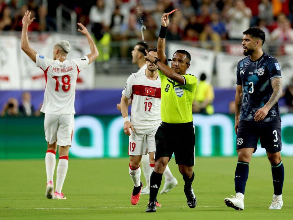 Expulsan del Mundial 2026 a periodista que criticó a árbitro centroamericano y la FIFA