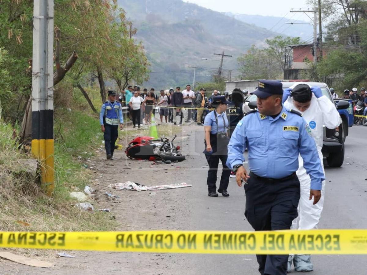 Tráfico pesado en salida al sur tras accidente donde murió motociclista