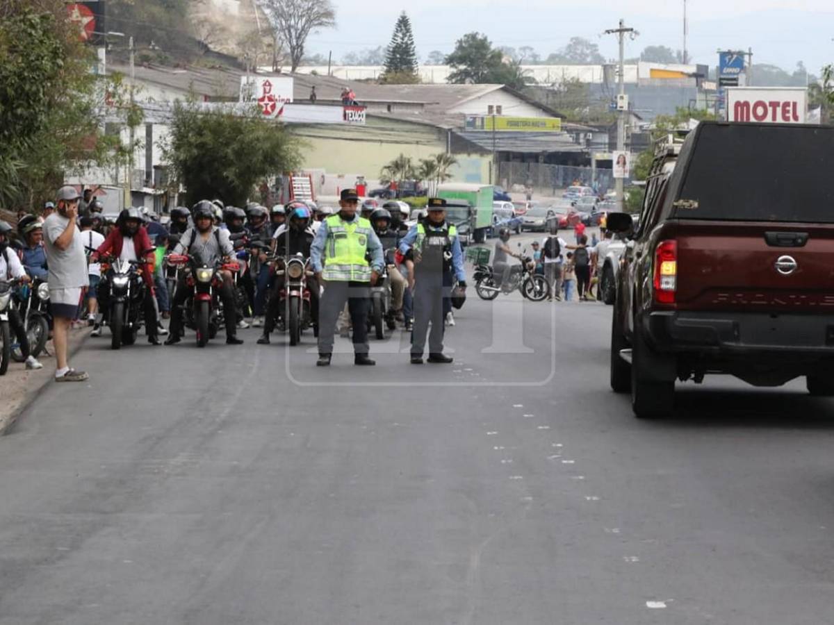 Tráfico pesado en salida al sur tras accidente donde murió motociclista