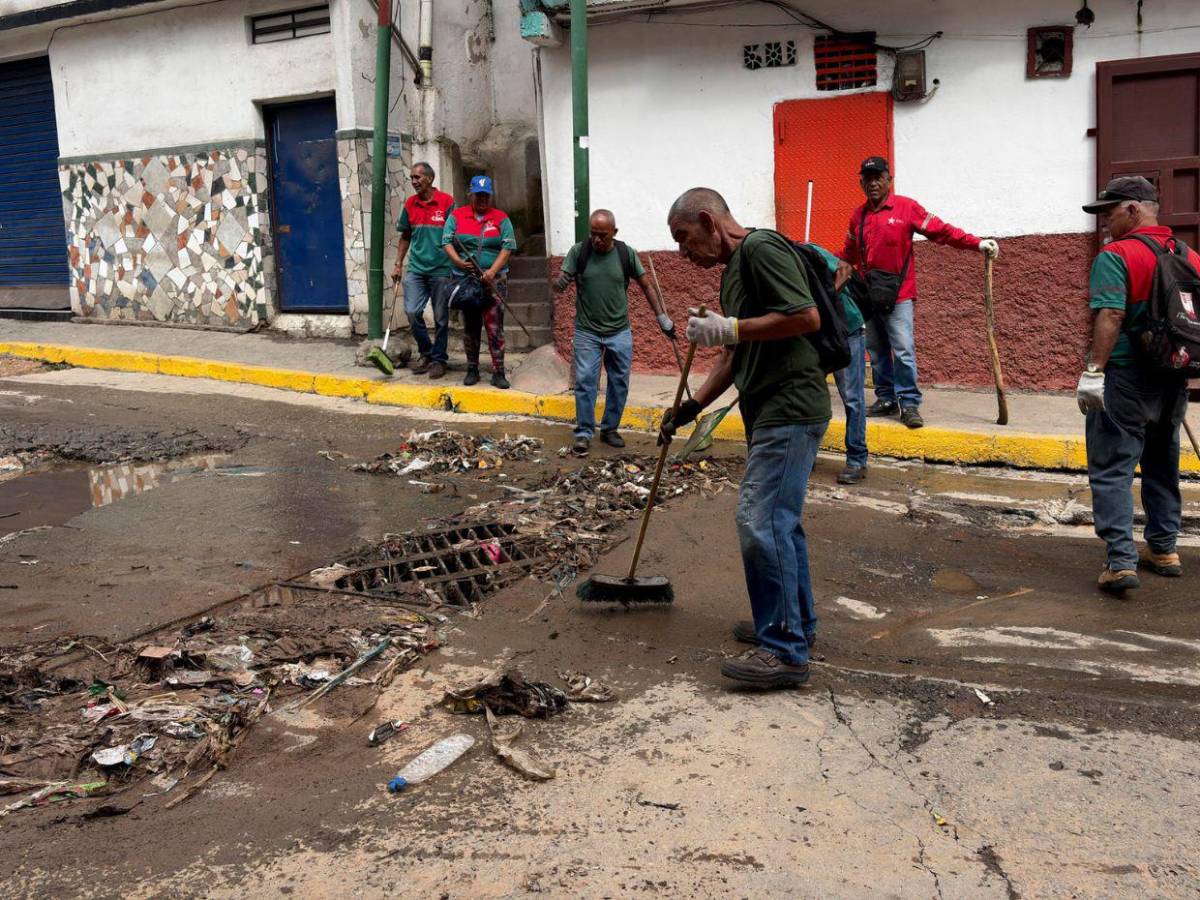 FOTOS: Personas desaparecidas y viviendas afectadas por las lluvias en Caracas, Venezuela