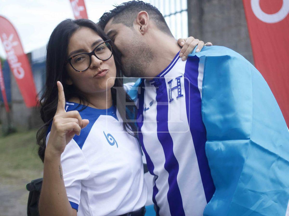 ¡Que se escuchen los gritos! Aficionados catrachos desbordan energía en el Nicaragua vs Honduras