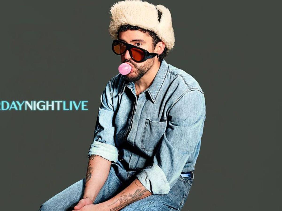 Bad Bunny amonestado por tocar una pieza arqueológica en el Museo Nacional de Antropología de México