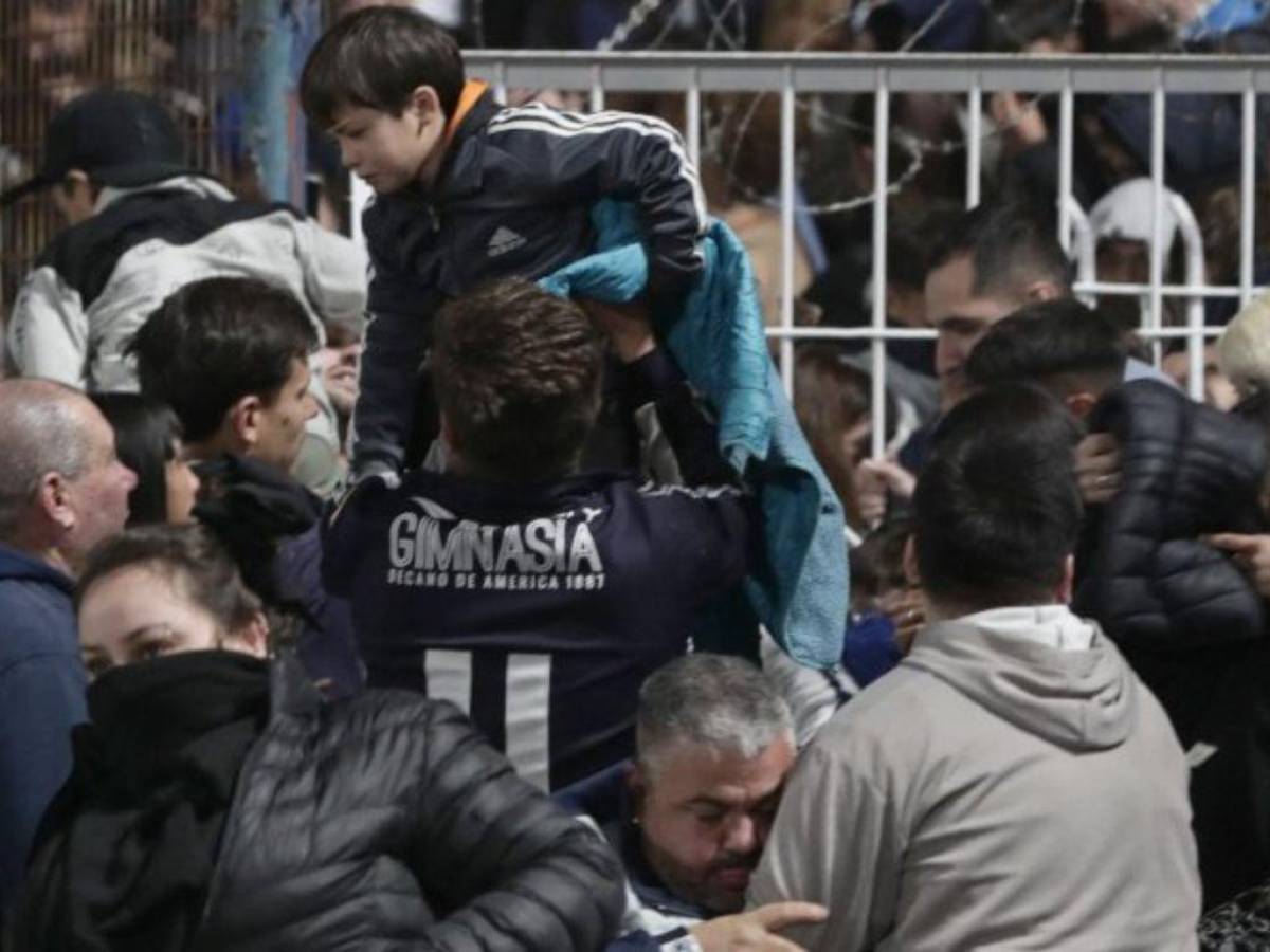 Disturbios en partido Gimnasia vs Boca Juniors deja un muerto en Argentina