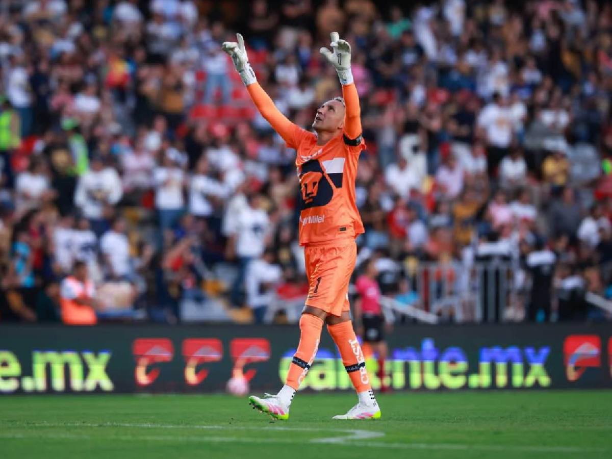Entre insultos y ovaciones: Así fue el debut de Keylor Navas con Pumas en la Liga MX