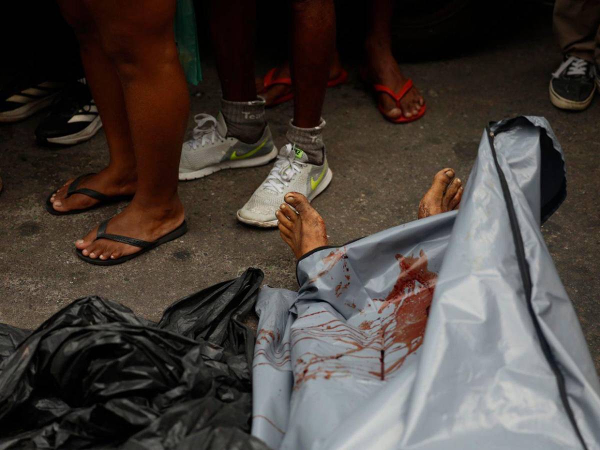 Río de Janeiro cuenta más de un centenar de muertos en su operación más sangrienta