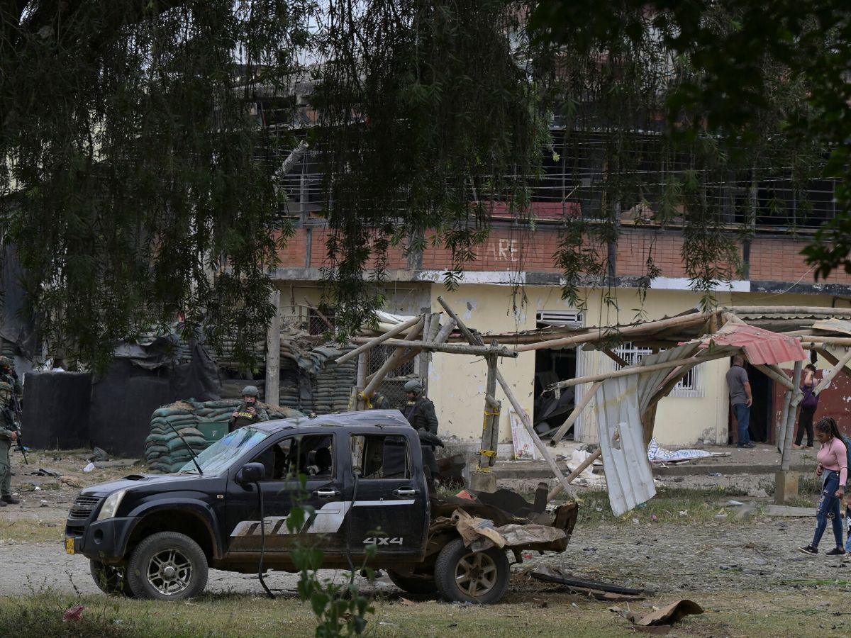 Cuatro policías muertos dejan ataques de disidentes de las FARC