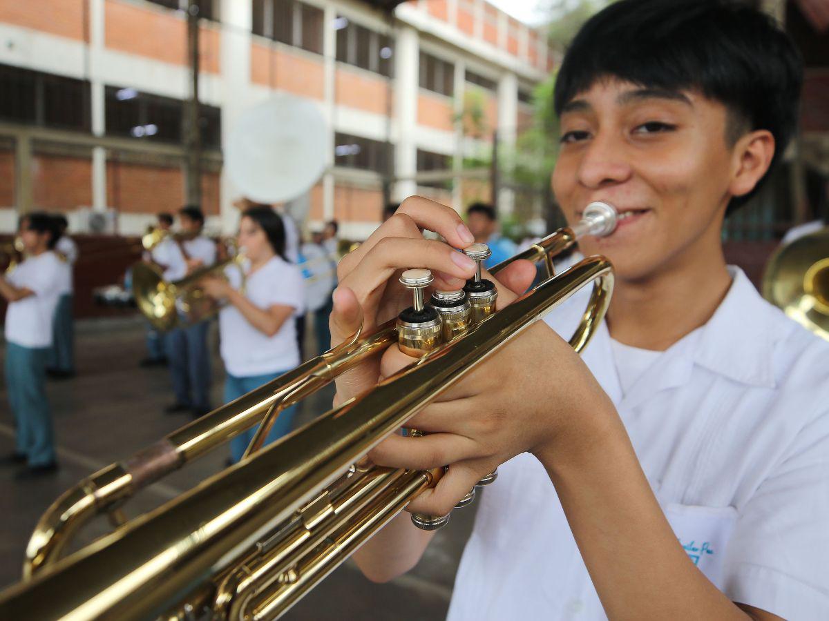 Disciplina y talento: la banda del Jesús Aguilar Paz, una de las mejores en desfiles 2025