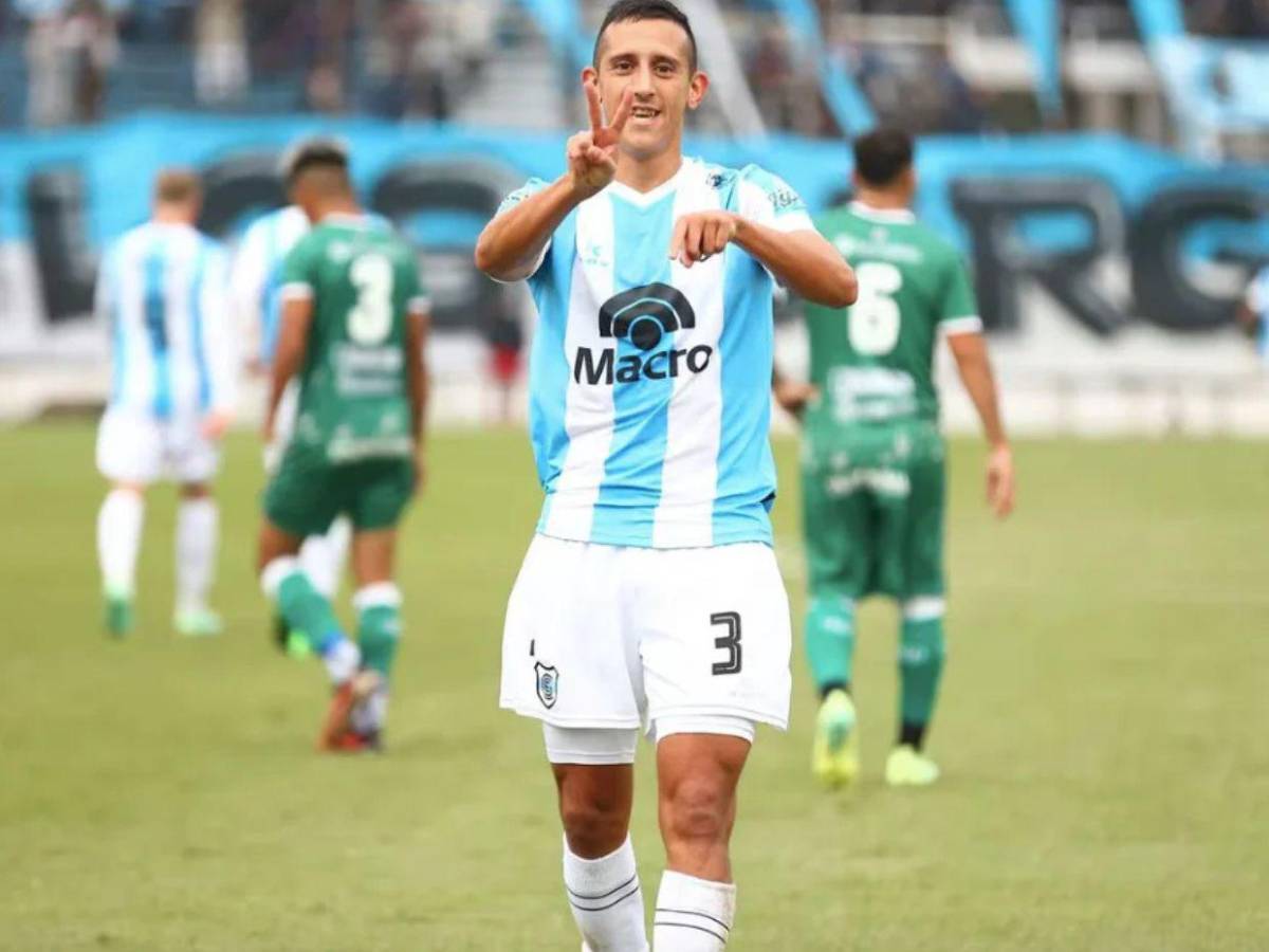 ¡Insólito! Bajan de avión a futbolista por gritar bomba y podría tener consecuencias