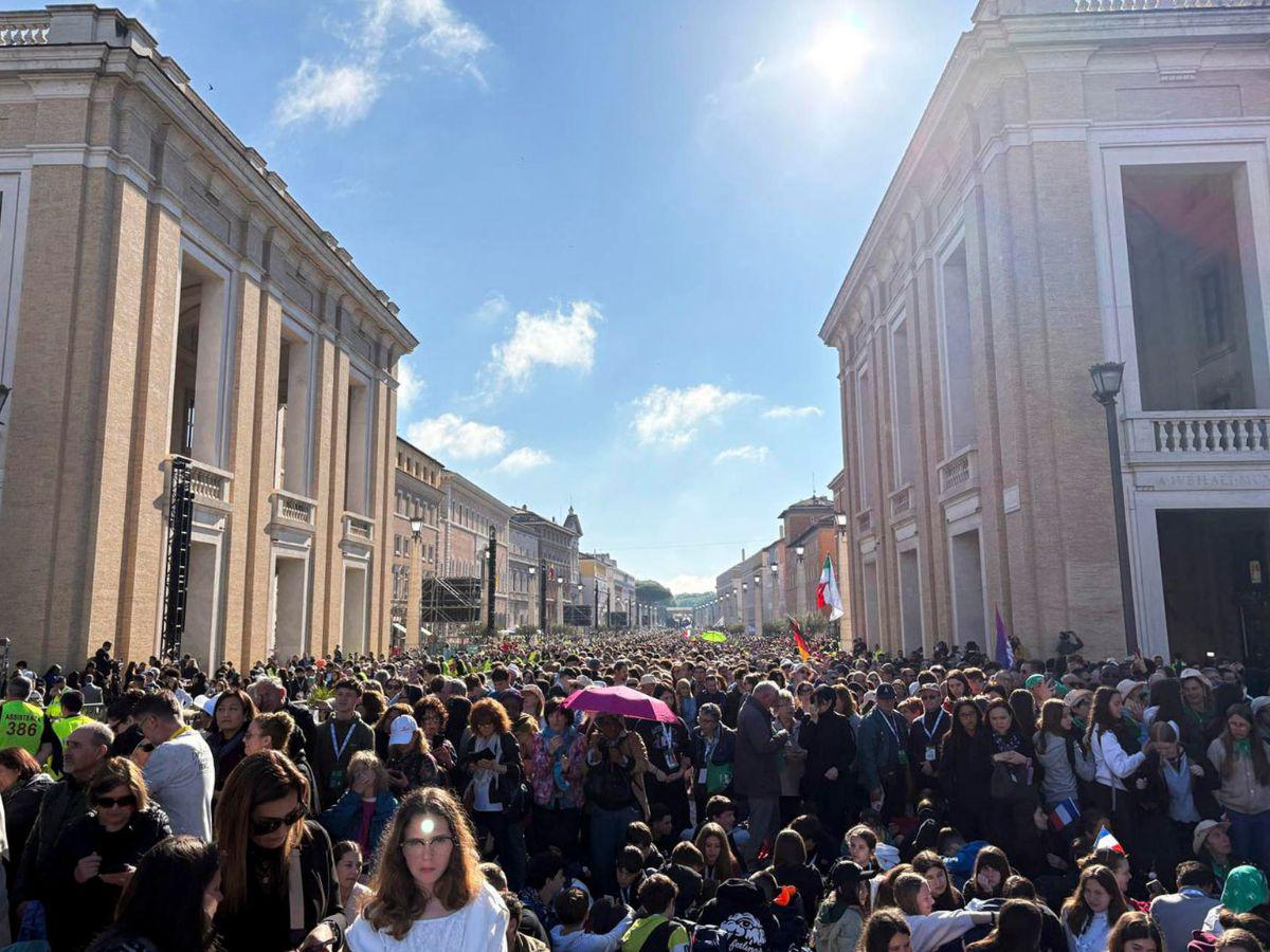 Él nos acogió con el corazón: los más desfavorecidos también lloran partida del papa Francisco Él nos acogió con el corazón: los más desfavorecidos también lloran partida del papa Francisco