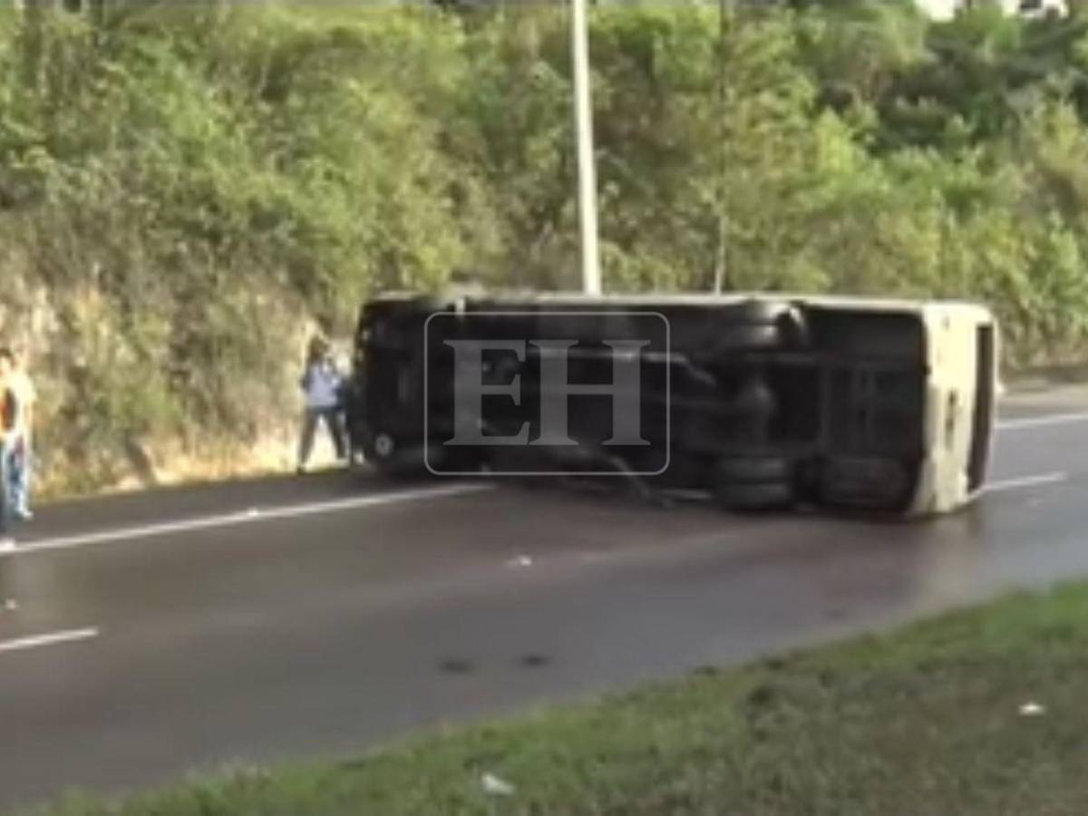 Dio varias vueltas: cámaras captaron el momento en que rapidito se volcó en El Durazno
