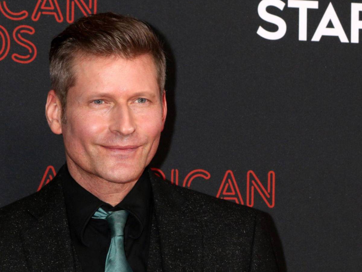 Exnovia demanda al actor Crispin Glover por agresión, fraude y retención ilegal