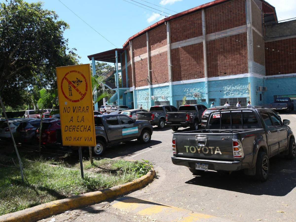 Colectivos de Libre incumplieron orden de Rixi de quedarse en la capital