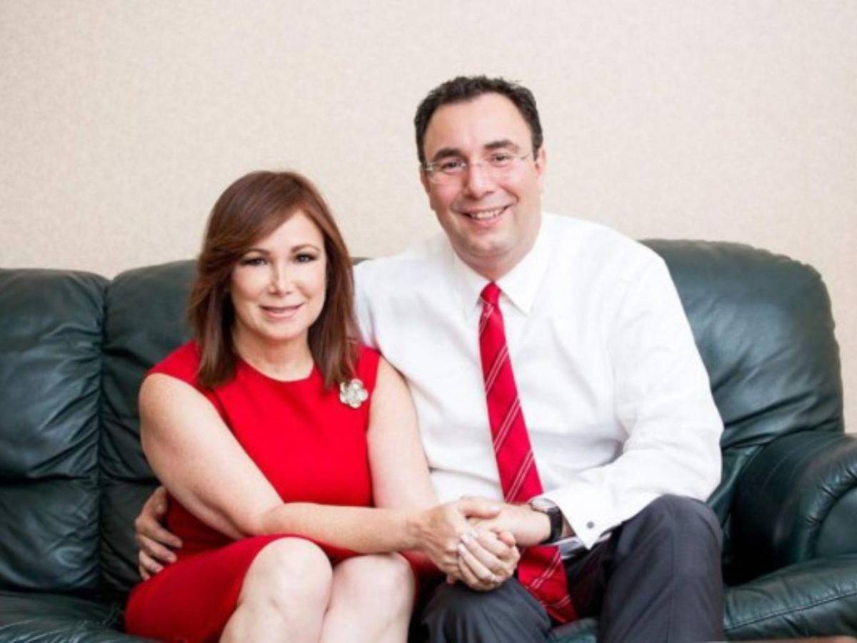 Hombre de familia: los hijos y esposa del precandidato liberal Luis Zelaya